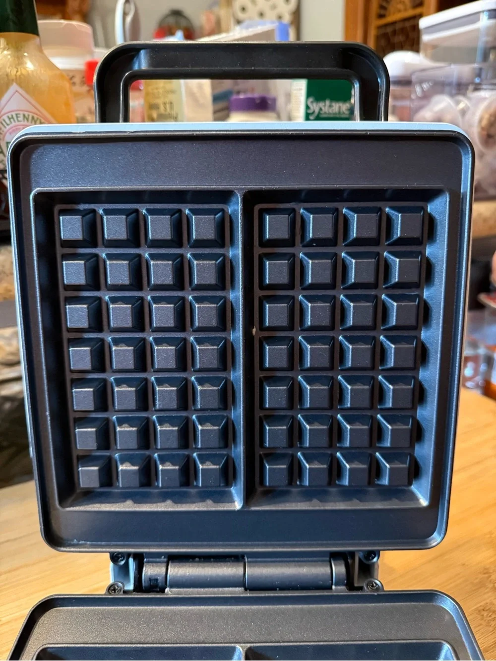AICOOK 4-Square Belgian Waffle Maker - White